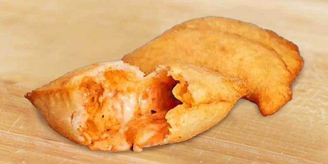 Il Calzone Salentino: una assaggio obbligatoria per ogni viaggiatore