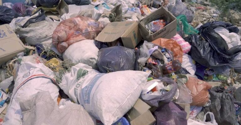 Bari ha una nuova sala operativa per contrastare l’abbandono di rifiuti in città