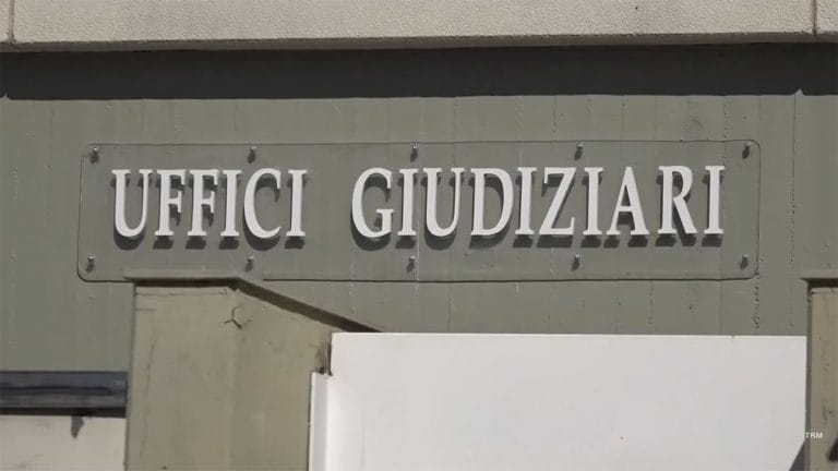 La tensione tra magistratura e politica crea attriti e polemiche in Puglia
