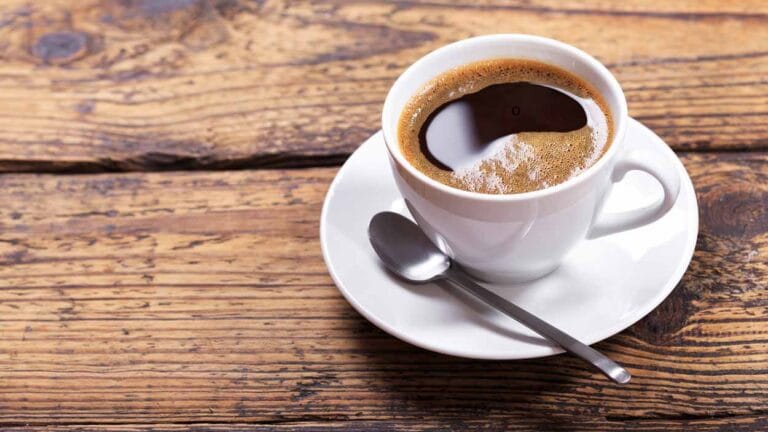 Bere caffè amaro fa male o fa bene? Ogni giorno seguiamo il buonsenso