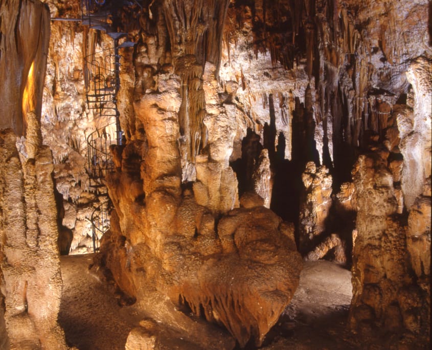 Scala a chiocciola della Grotta del Trullo di Putignano